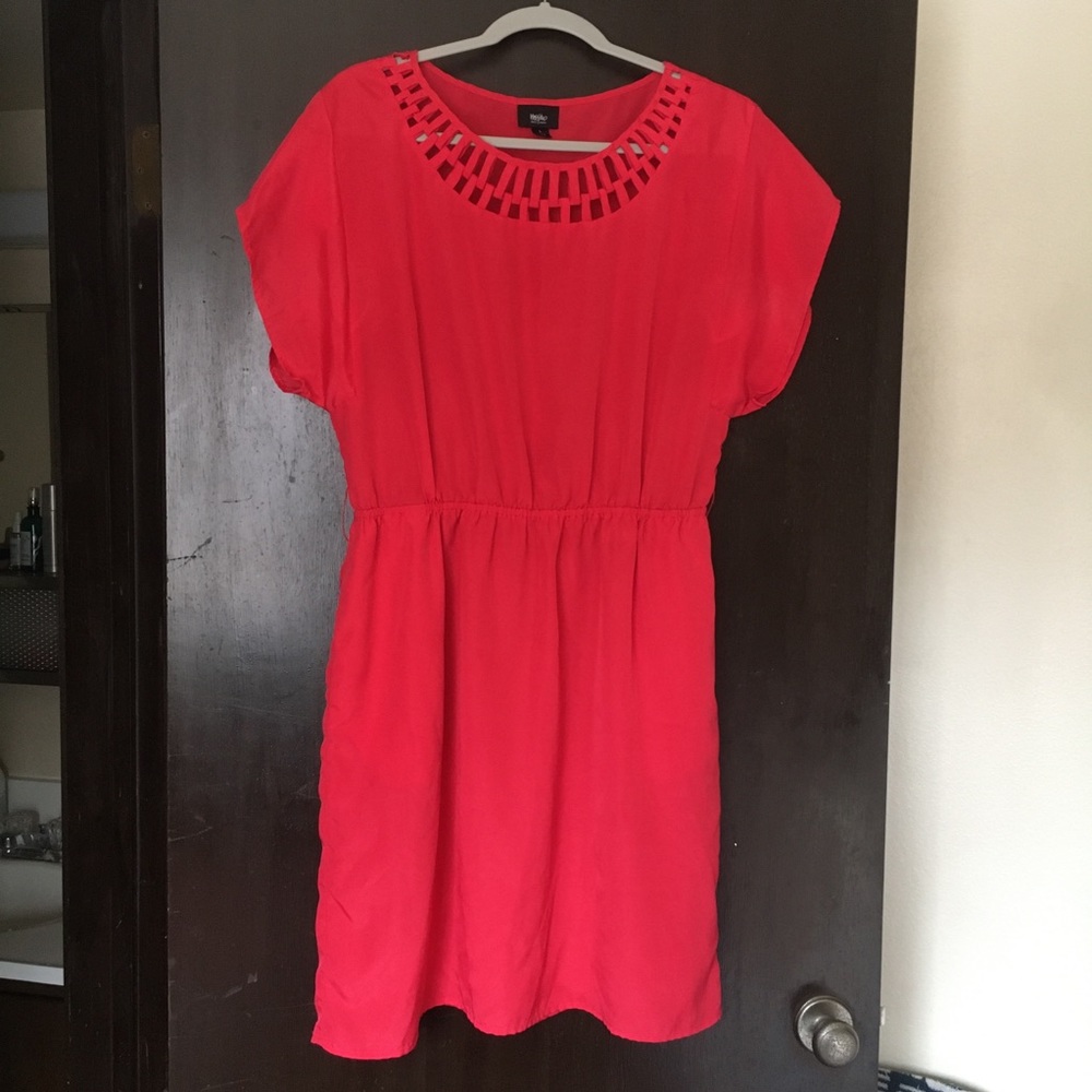 Lightweight strawberry red dress L
